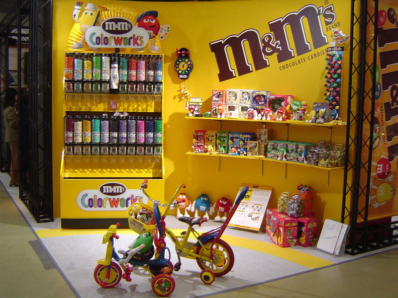 Captivating Retail Displays for Iconic Brands, from M&M® to Jelly Belly®